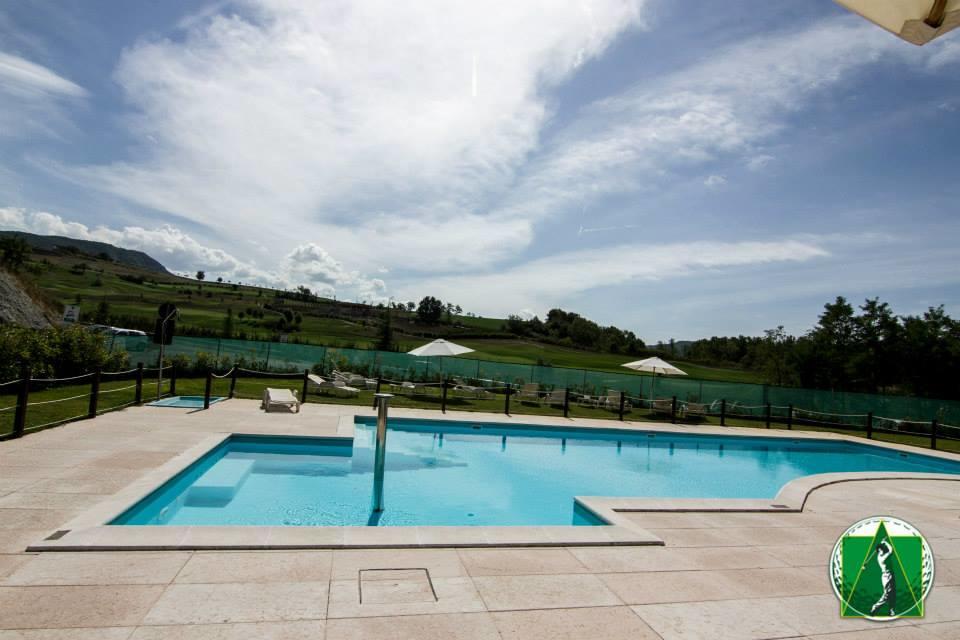 Golf Valcurone Hotel Momperone Exterior photo