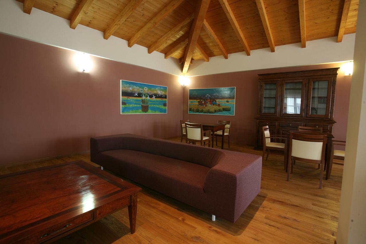 Golf Valcurone Hotel Momperone Exterior photo